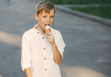 disfrutando del helados artesanales